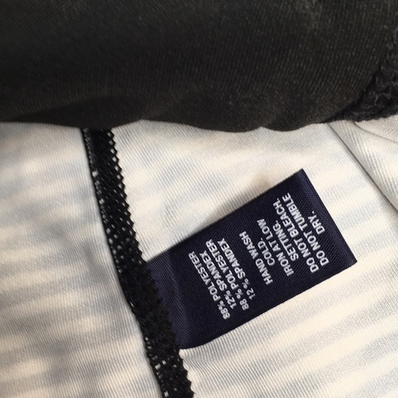 Saks Fifth Avenue 2 zip pocket thumb hole - Picture 5 of 6